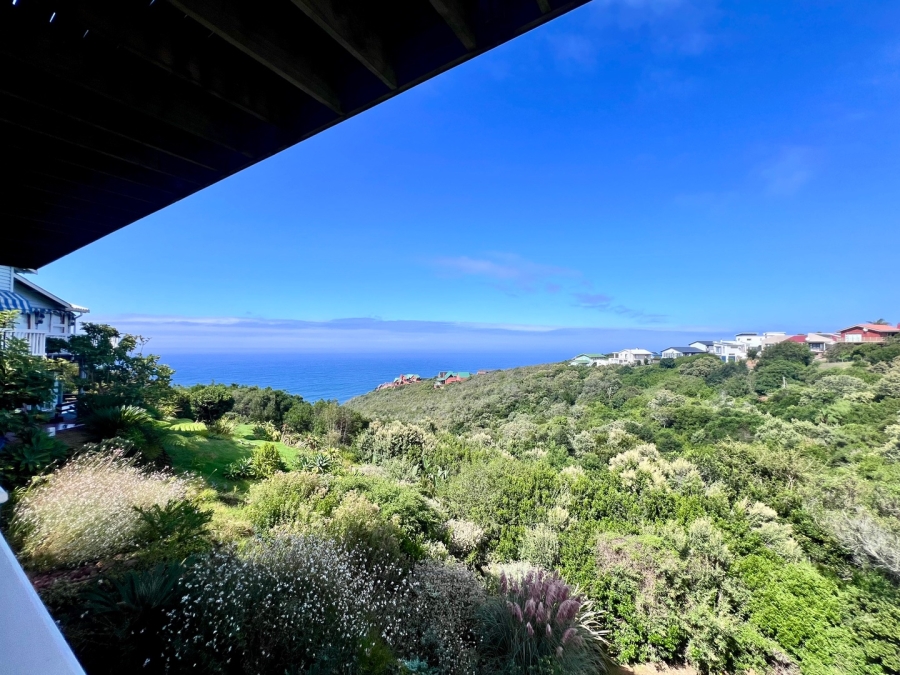 4 Bedroom Property for Sale in Herolds Bay Western Cape
